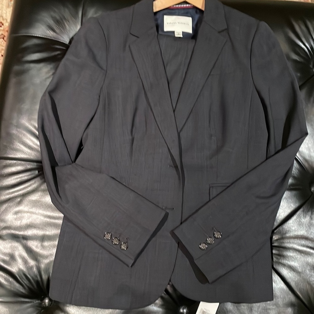 Never worn stunning navy teeny check Banana Republic blazer
